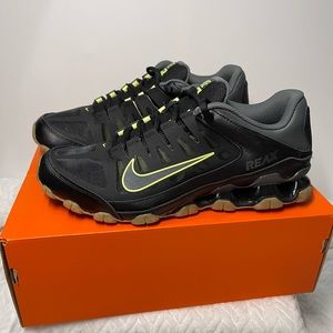 Nike Reax 8 TR Mesh • Men’s Sneakers
